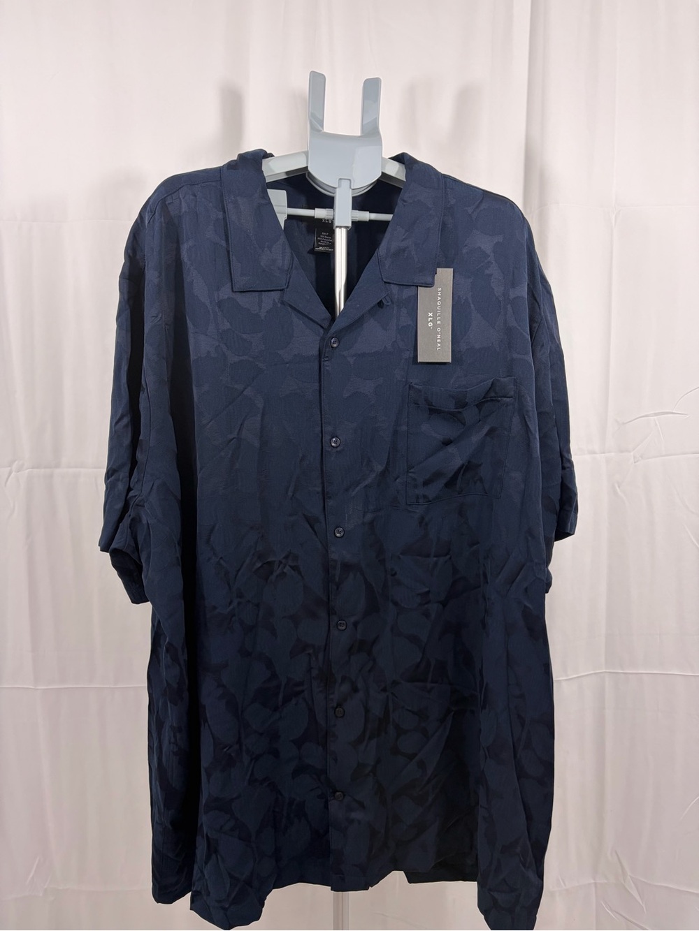 NWT Shaquille O’Neal Women’s XLG Navy Blue Floral Short-Sleeve Button-Up Shirt
